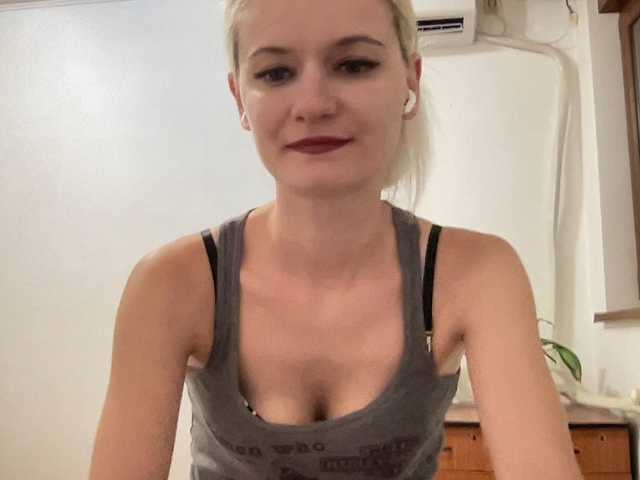 OnikaLove live cam preview