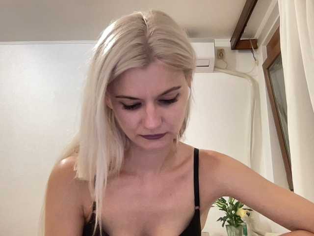 OnikaLove live cam on BongaCams