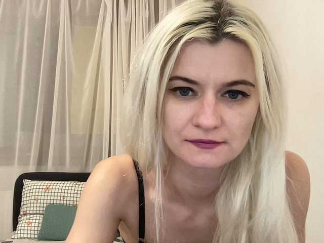 OnikaLove's BongaCams show and profile