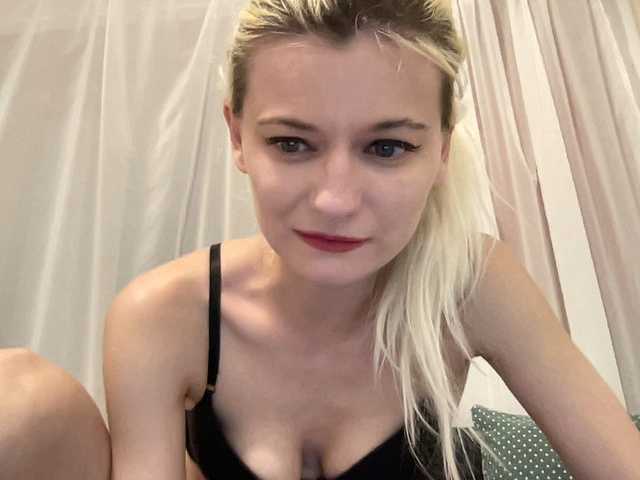 OnikaLove live cam on BongaCams