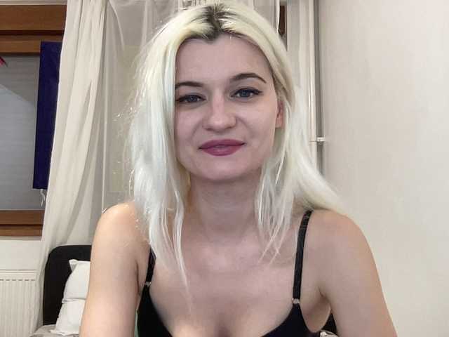 OnikaLove's BongaCams show and profile