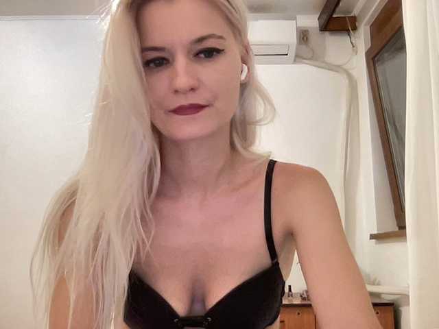 OnikaLove live cam on BongaCams
