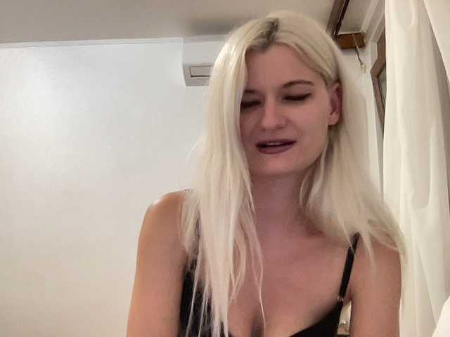OnikaLove live cam on BongaCams