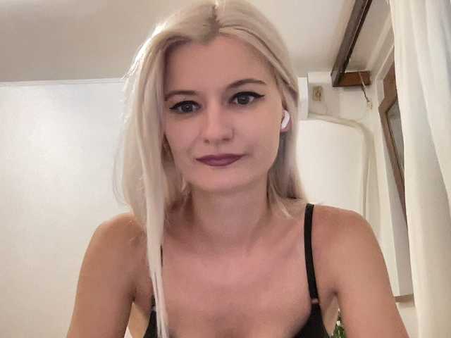 OnikaLove live cam on BongaCams