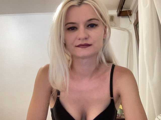 OnikaLove live cam on BongaCams