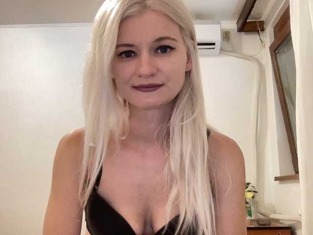 OnikaLove live cam on BongaCams