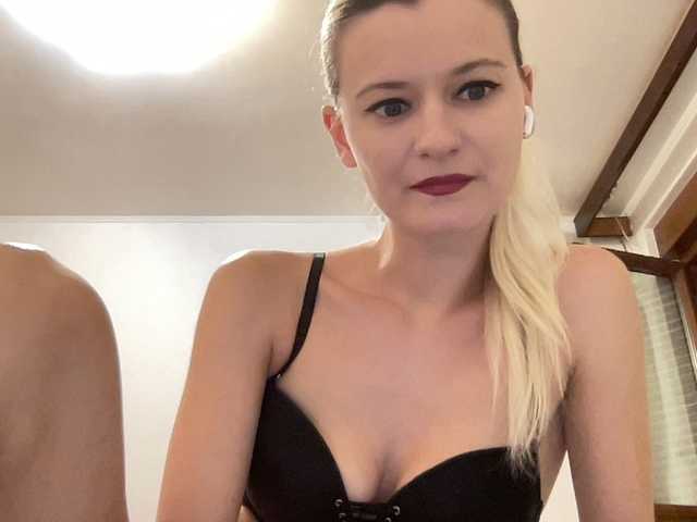 OnikaLove Live Cam on BongaCams