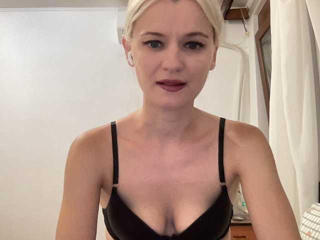 OnikaLove live cam on BongaCams