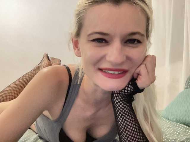 OnikaLove live cam on BongaCams