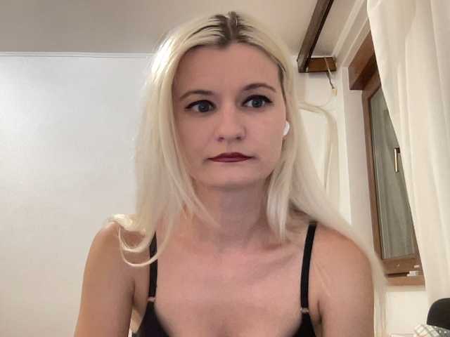 OnikaLove, live now on BongaCams