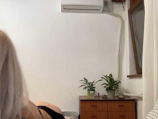 OnikaLove live cam on BongaCams