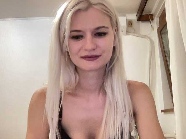 OnikaLove live webcam show