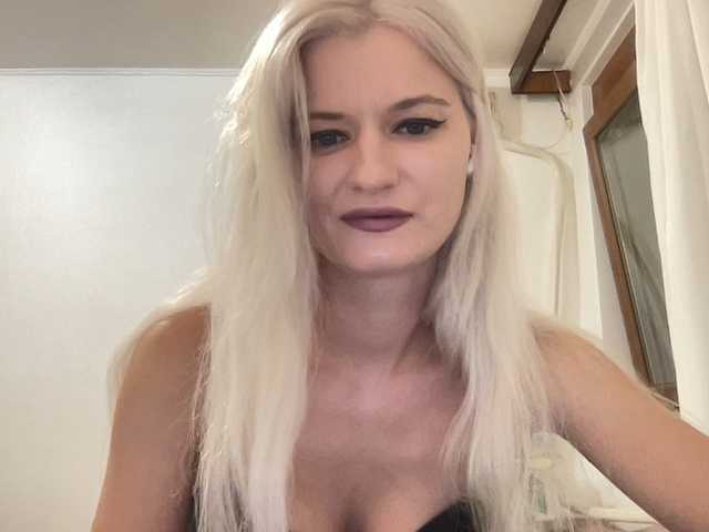 OnikaLove live cam on BongaCams