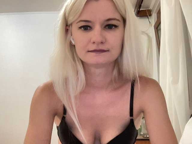 OnikaLove live cam on BongaCams