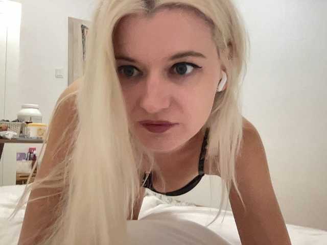 OnikaLove live cam on BongaCams