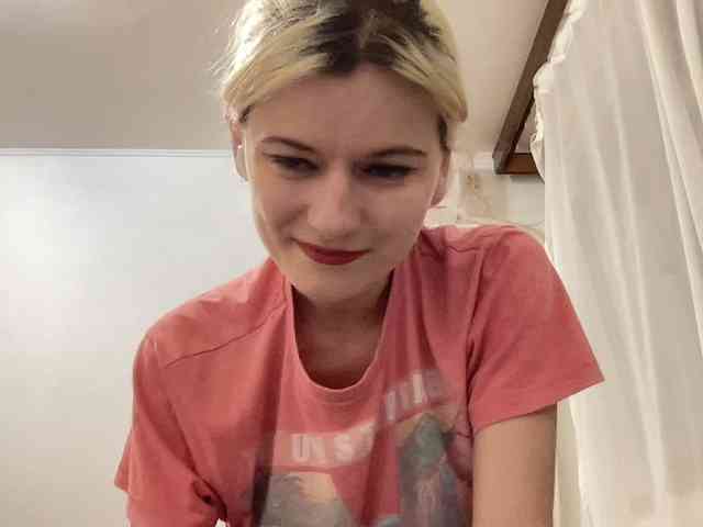 OnikaLove webcam