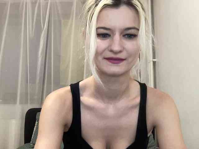 OnikaLove webcam