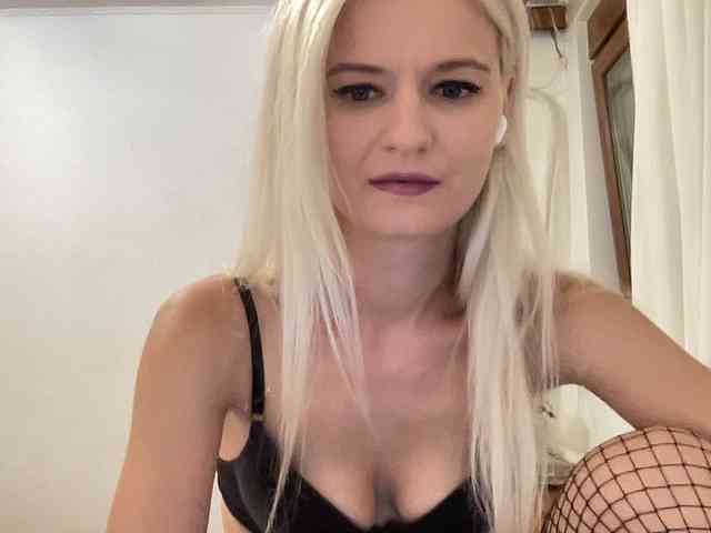 Modelo: OnikaLove
