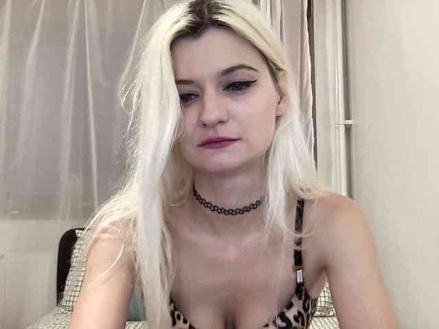 OnikaLove webcam