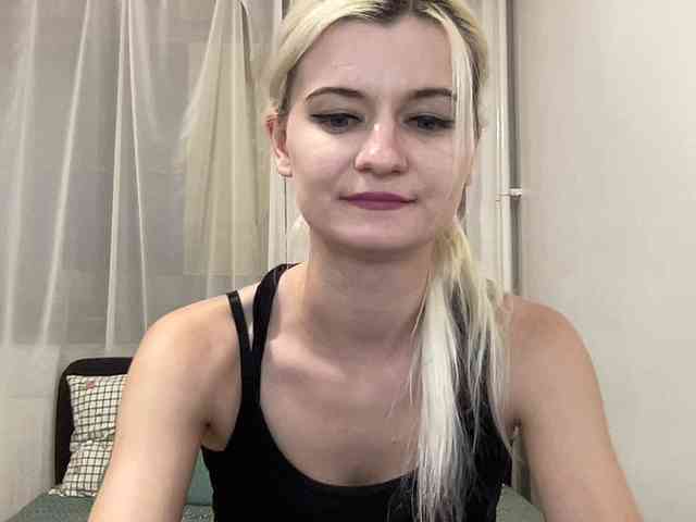 OnikaLove webcam