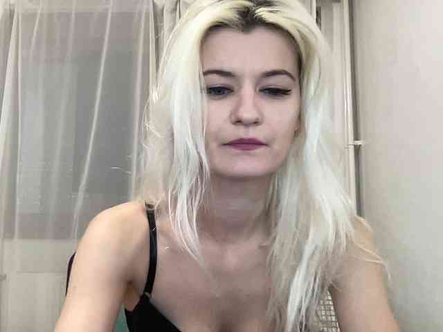 OnikaLove webcam