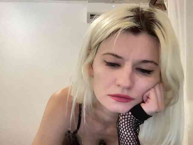 OnikaLove webcam