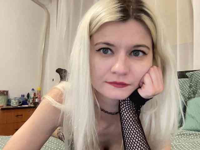 OnikaLove webcam