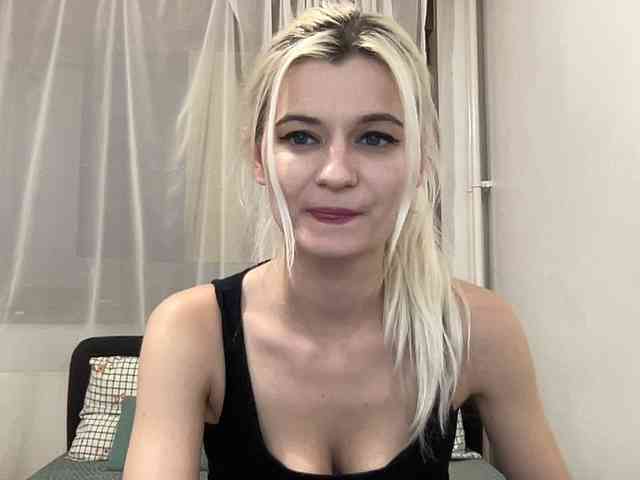 OnikaLove webcam