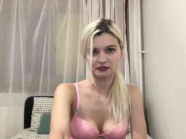 OnikaLove webcam