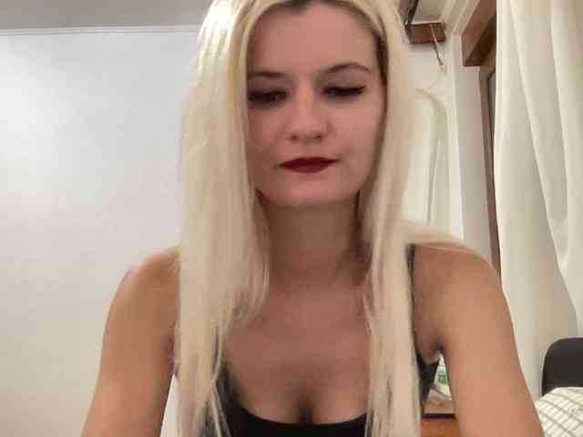 OnikaLove webcam