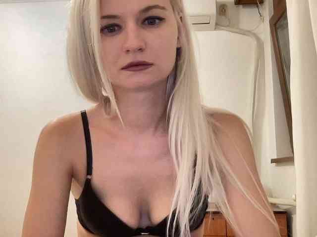 OnikaLove webcam