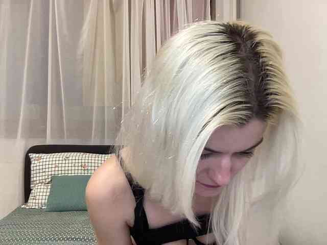 OnikaLove webcam