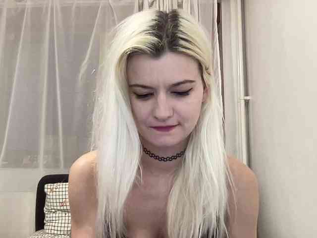 OnikaLove webcam