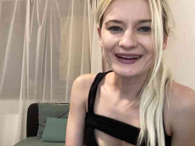 OnikaLove webcam