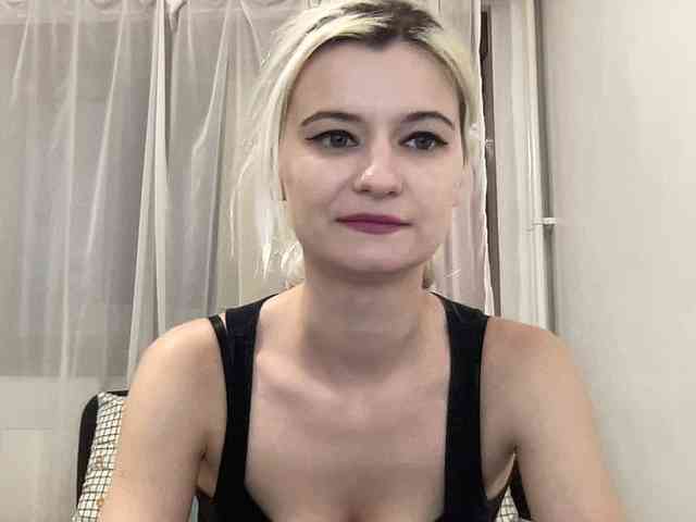 OnikaLove webcam