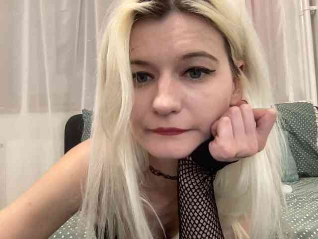OnikaLove webcam