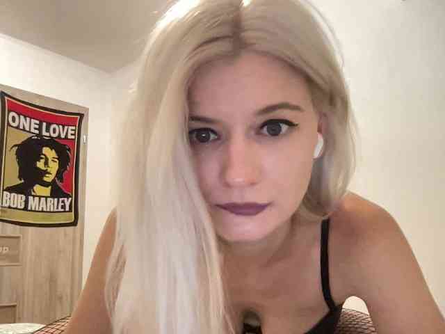 OnikaLove webcam