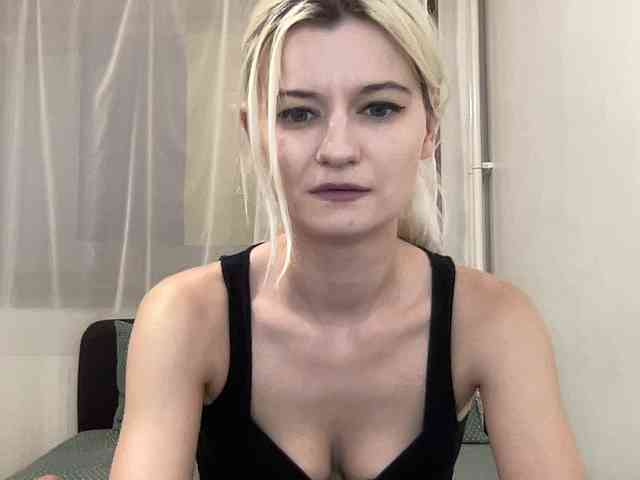 OnikaLove Live Webcam on BongaCams