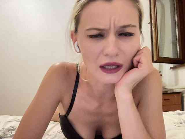 OnikaLove webcam