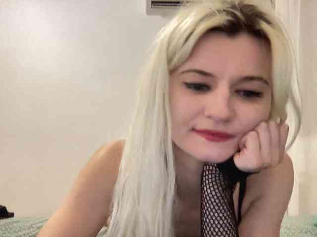 OnikaLove webcam