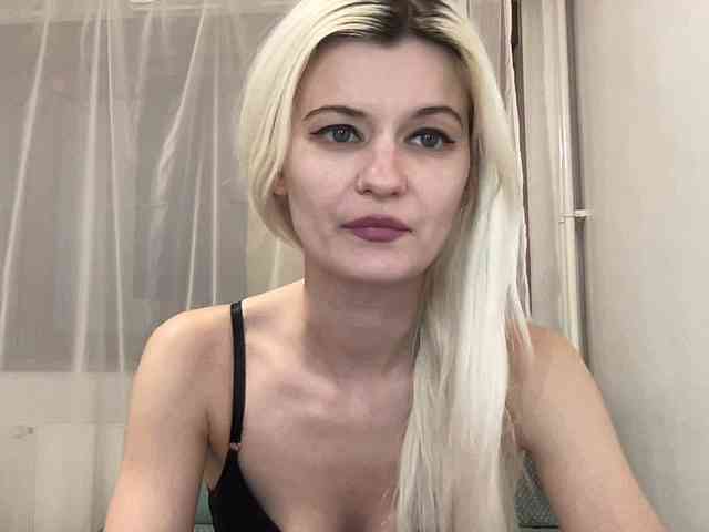 OnikaLove webcam