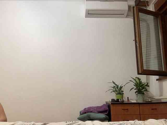 OnikaLove webcam