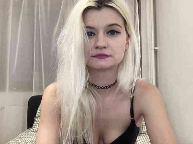 OnikaLove webcam