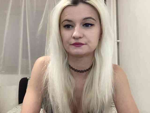 OnikaLove webcam