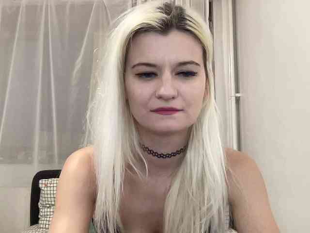 OnikaLove webcam