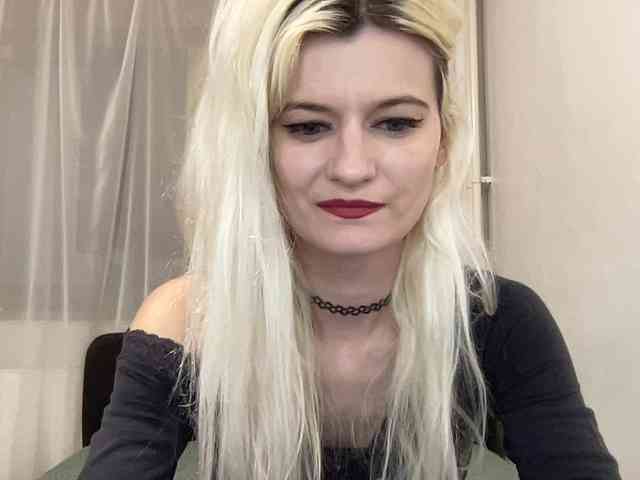 OnikaLove webcam
