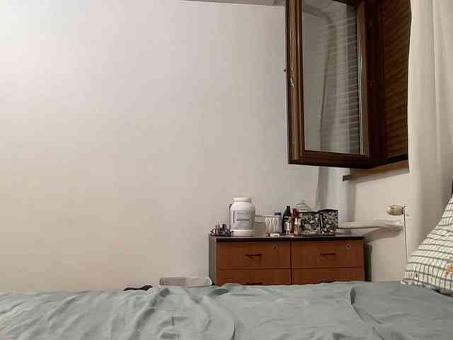 OnikaLove webcam