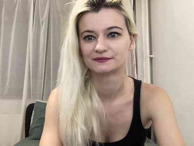 OnikaLove webcam