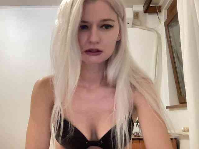 OnikaLove webcam