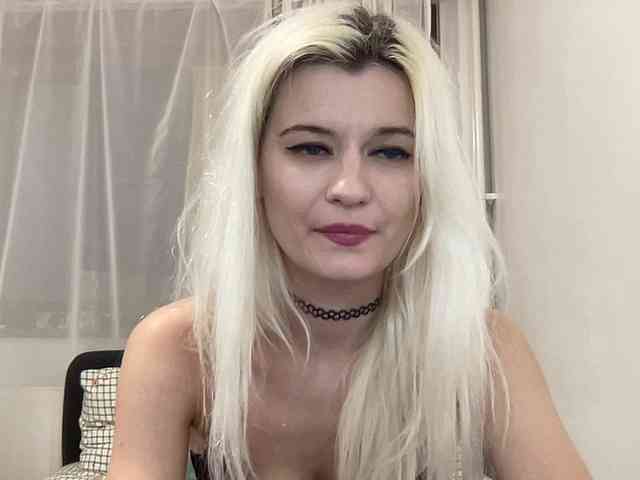 OnikaLove webcam